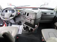 2023 Volvo VNL64T860