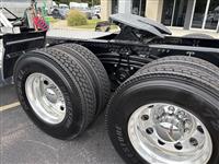 2025 Mack GR64FT