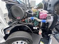 2022 Volvo VNL64T760