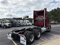 2025 Volvo VNR64T300