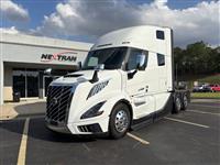 2025 Volvo VNL64T860