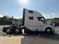 2025 Volvo VNL64T860