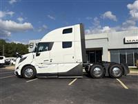 2025 Volvo VNL64T860