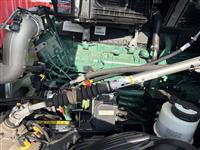 2025 Volvo VNL64T860