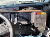 2025 Volvo VNL64T860