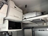 2025 Volvo VNL64T860