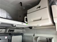 2025 Volvo VNL64T860