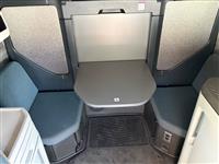 2025 Volvo VNL64T860