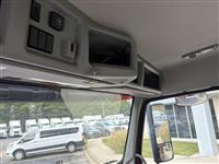 2025 Volvo VNR64T300