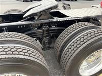 2025 Mack GR64FT