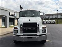 2025 Mack MD6 42R