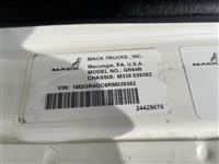 2024 Mack GR64B