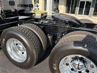 2026 Volvo VNL64T860
