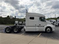 2025 Volvo VNL64T740