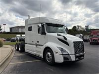 2025 Volvo VNL64T740