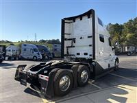 2025 Volvo VNL64T860