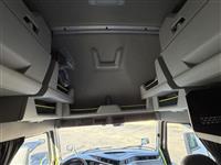 2025 Volvo VNL64T860