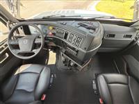 2024 Volvo VAH64400