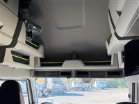 2025 Volvo VNL64T860