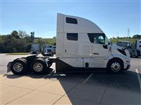 2025 Volvo VNL64T860