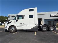 2025 Volvo VNL64T860