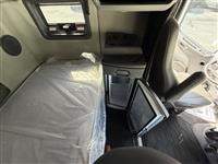 2022 Volvo VNL64T760