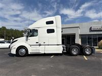 2022 Volvo VNL64T760