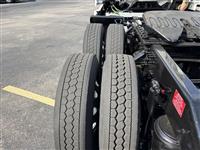 2022 Volvo VNL64T760