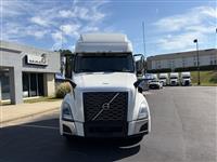 2022 Volvo VNL64T760
