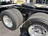 2022 Volvo VNL64T760