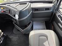 2021 Volvo VNL64T760