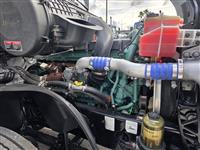 2021 Volvo VNL64T760