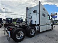 2021 Volvo VNL64T760