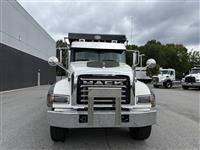 2024 Mack GR64F