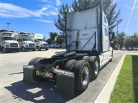 2021 Volvo VNL64T860