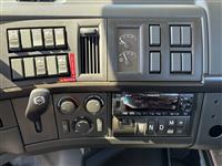 2026 Volvo VNR64T300