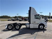 2026 Volvo VNR64T300