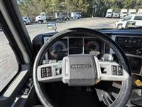 2022 Mack AN64T