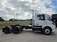 2019 Volvo VNL64T300