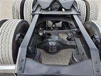 2019 Volvo VNL64T300