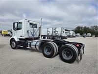 2019 Volvo VNL64T300