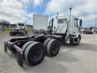 2019 Volvo VNL64T300
