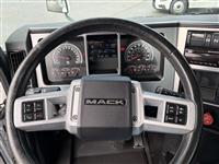 2021 Mack AN64T