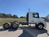 2019 Volvo VNR64T300