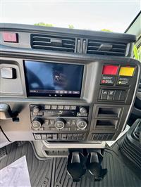 2026 Volvo VNL64T860