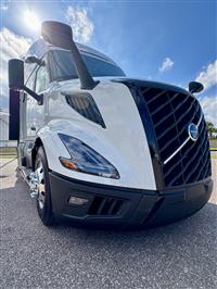 2026 Volvo VNL64T860
