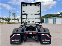 2026 Volvo VNL64T860