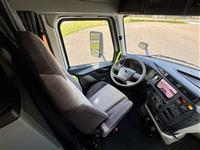 2026 Volvo VNL64T860