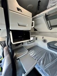 2026 Volvo VNL64T860