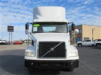 2016 Volvo VNM64T300